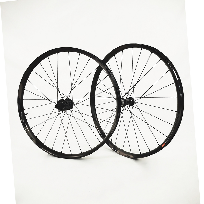 JUEGO DE RUEDA SHIMANO M8200-B-29 DEORE XT